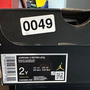 Jordan 3 Retro PS in Olive and Black